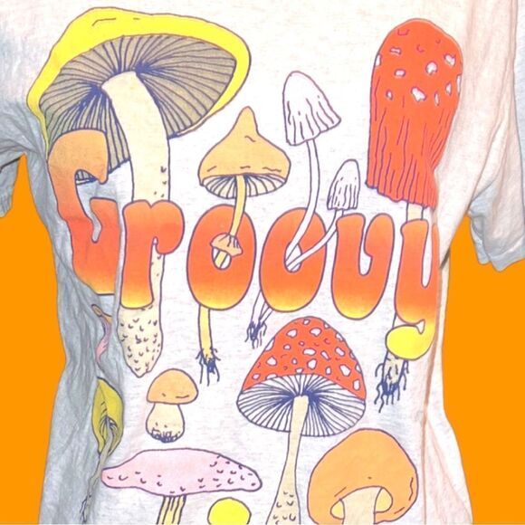 70’s inspired cute cream T-shirt with mushroom design & groovy written on front - Picture 3 of 7